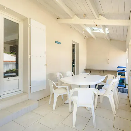 Holiday home Sejour Agreable Entre Foret Et Dolus-d'Oleron